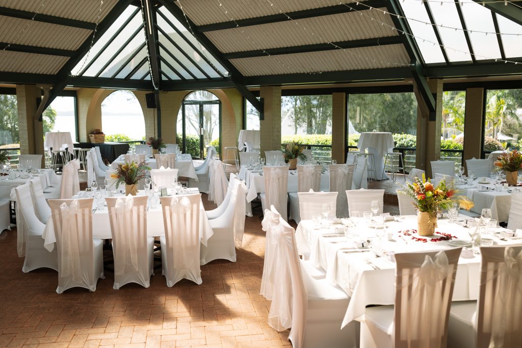 table decorations and table layouts at Rafferty's resort at a wedding