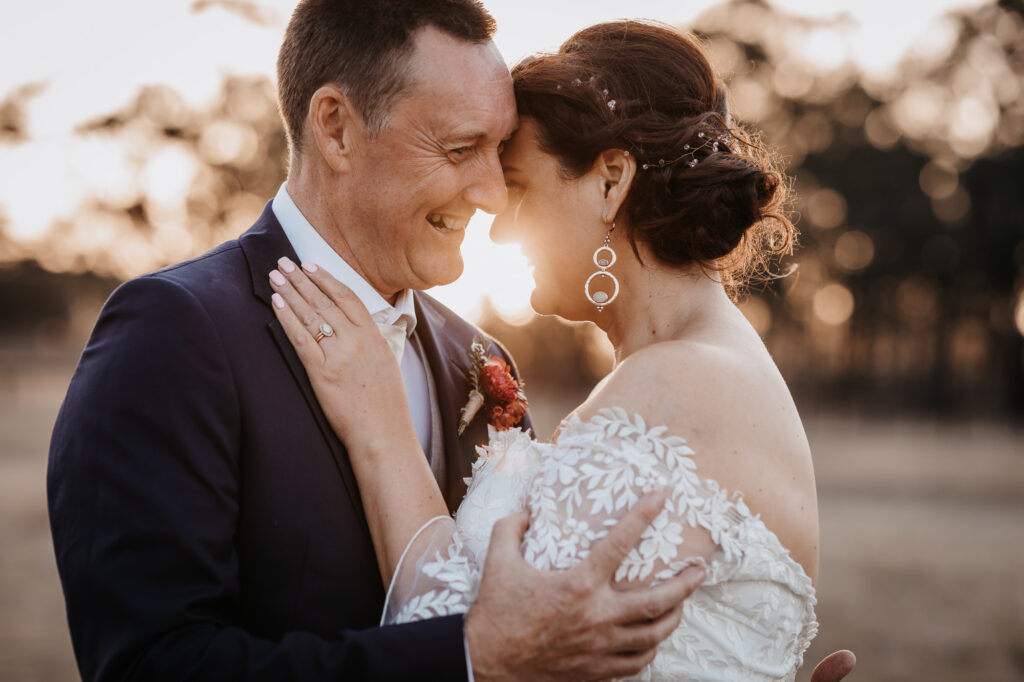 bride and groom at sunset, nsw