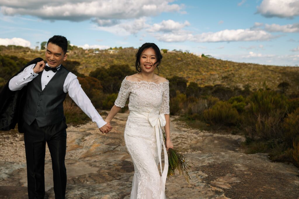 Couple walking. Engaged couple having an engagement session at the top of the blue mountains