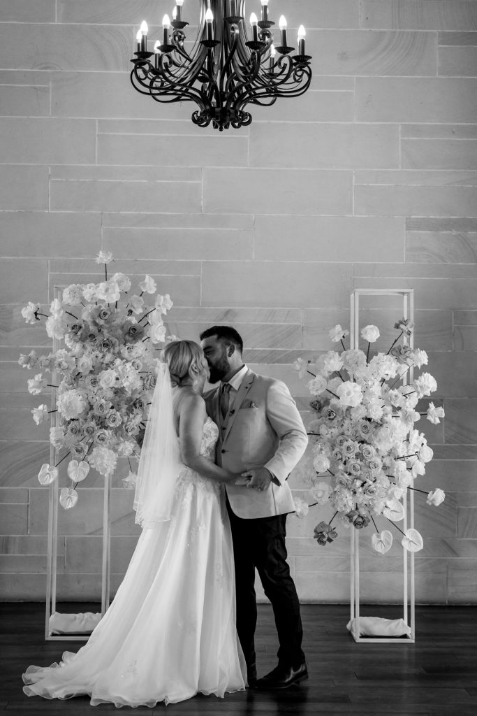 husband and wife getting married in a chapel in the hunter valley